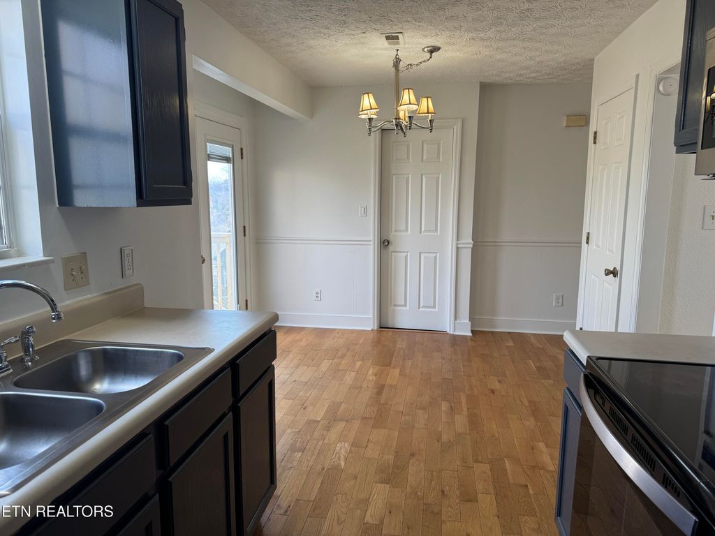 Photo of 3261 Kingsmore Drive, Knoxville, TN 37921 (MLS # 1327010)