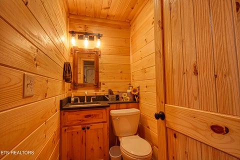 Tiny photo for 32 Mill Creek Point, Allardt, TN 38504 (MLS # 1359624)