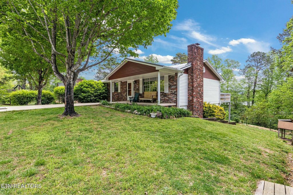 Photo of 915 N Chris Haven Drive, Seymour, TN 37865 (MLS # 1297529)