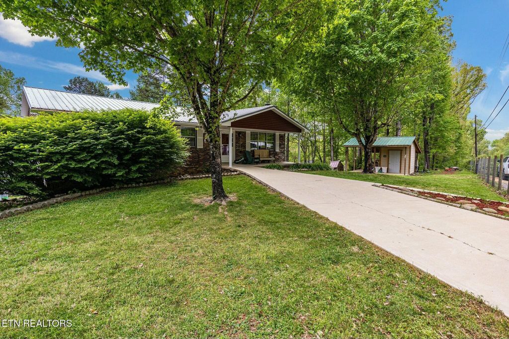 Photo of 915 N Chris Haven Drive, Seymour, TN 37865 (MLS # 1297529)