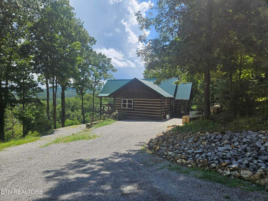Photo of 100 Warriors Passage Drive, Tellico Plains, TN 37385 (MLS # 1350990)