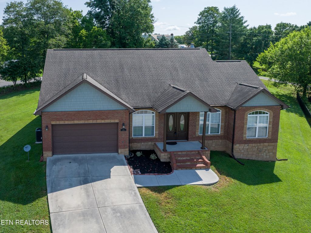 Photo of 9360 Gabrielle Rd, Strawberry Plains, TN 37871 (MLS # 1298425)