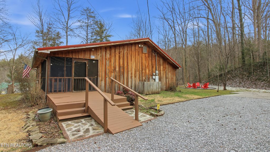 Photo of 355 Boat Gunnel Rd, Townsend, TN 37882 (MLS # 1328136)