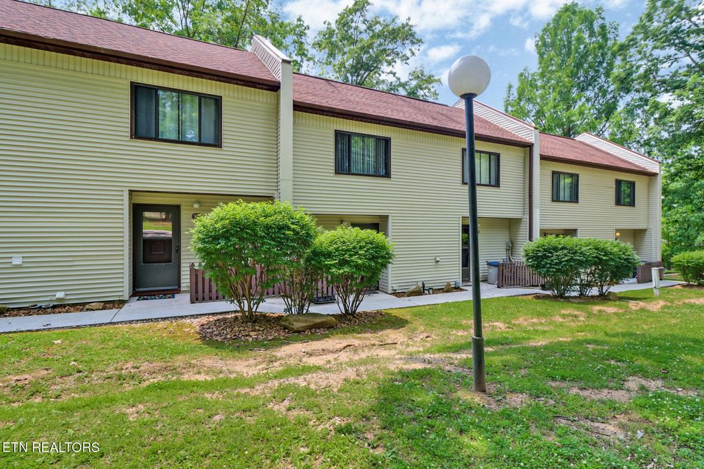 Photo of 99 Wilshire Heights Drive, Crossville, TN 38558 (MLS # 1328227)