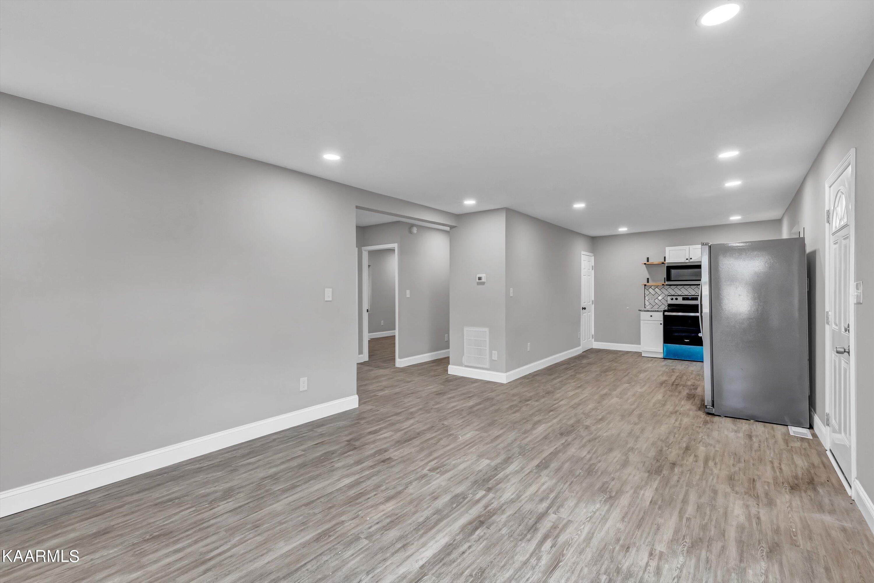 106 S 5Th St