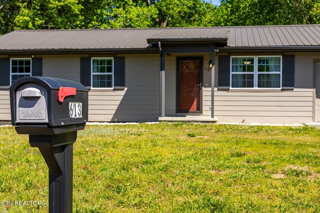 Photo of 613 Red Bud Lane, Oliver Springs, TN 37840 (MLS # 1337925)