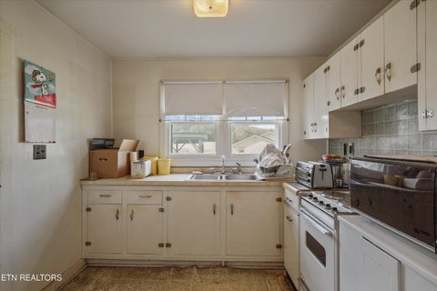 Tiny photo for 9016 Three Points Rd, Mascot, TN 37806 (MLS # 1357346)