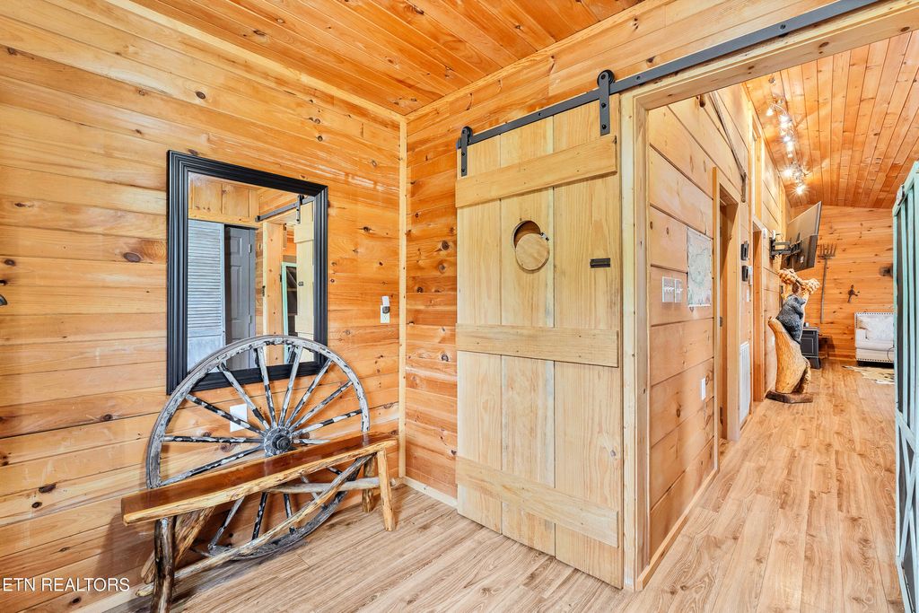 Photo of 1148 Laurel Rd, Townsend, TN 37882 (MLS # 1311931)