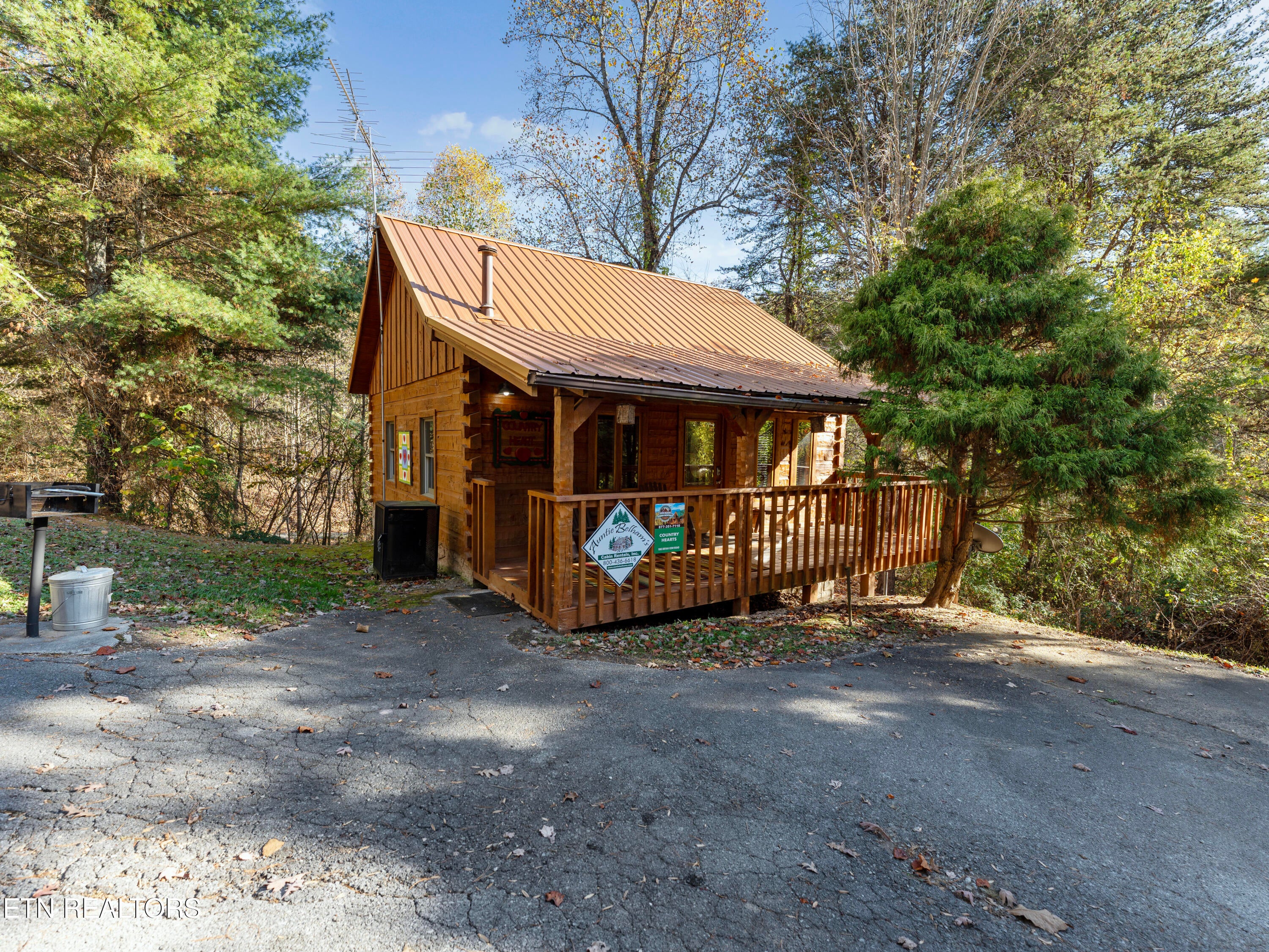 1083 Bryan View Rd