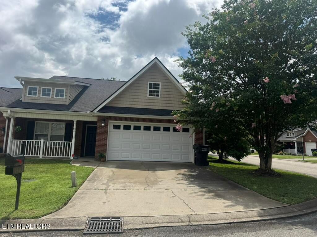 Photo of 1303 Hazelgreen Way #53, Knoxville, TN 37912 (MLS # 1348109)