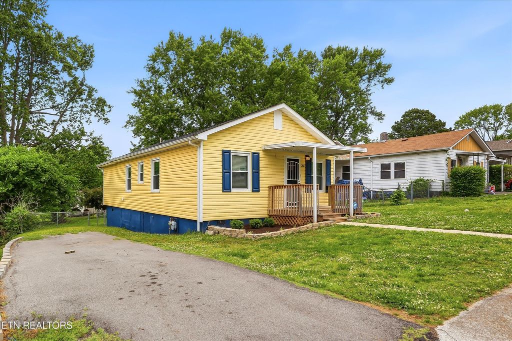 Photo of 282 W Newton St, Alcoa, TN 37701 (MLS # 1338966)