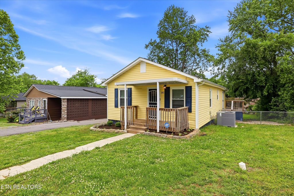 Photo of 282 W Newton St, Alcoa, TN 37701 (MLS # 1338966)