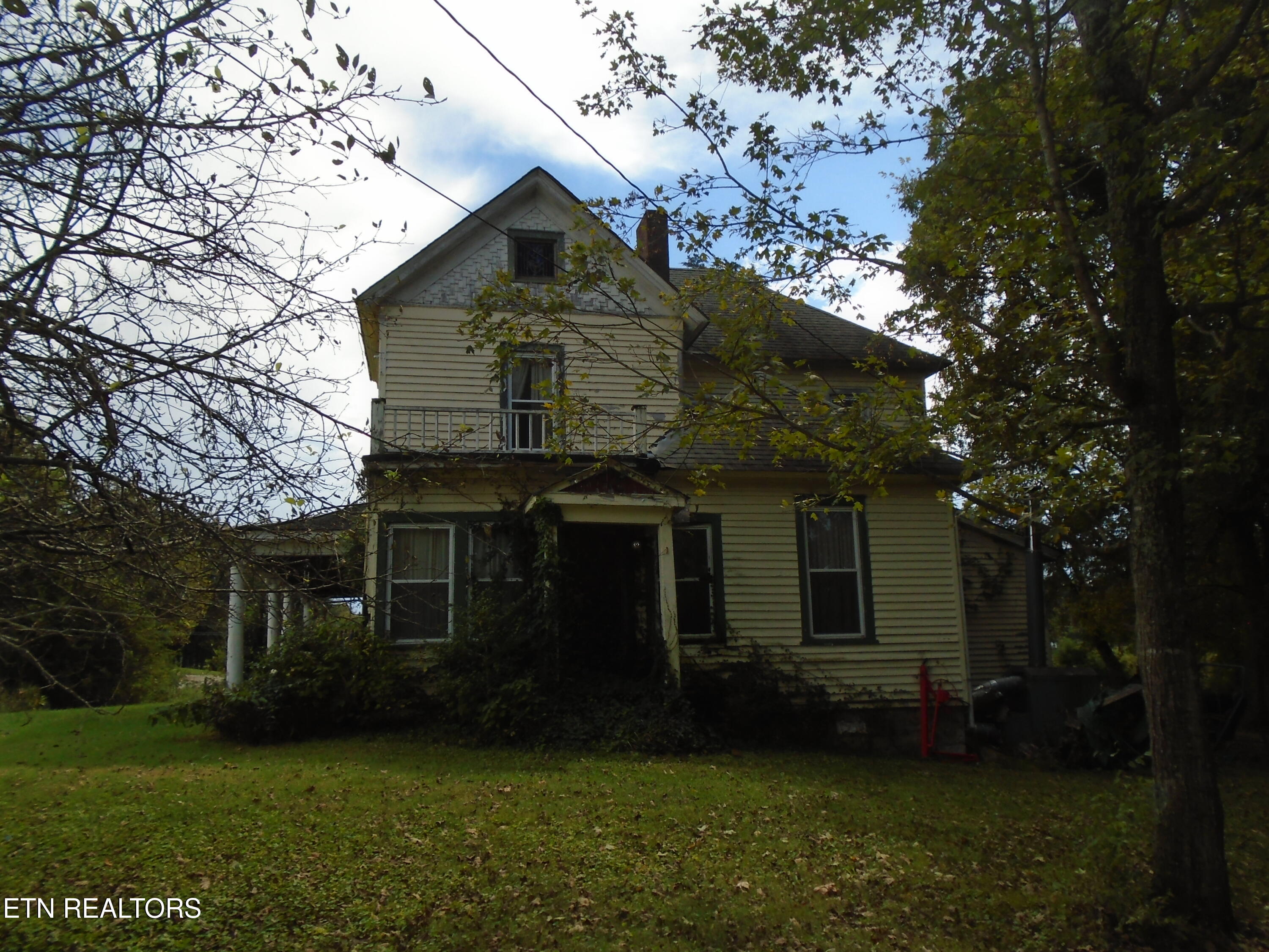 212 Dunlap Hollow Rd