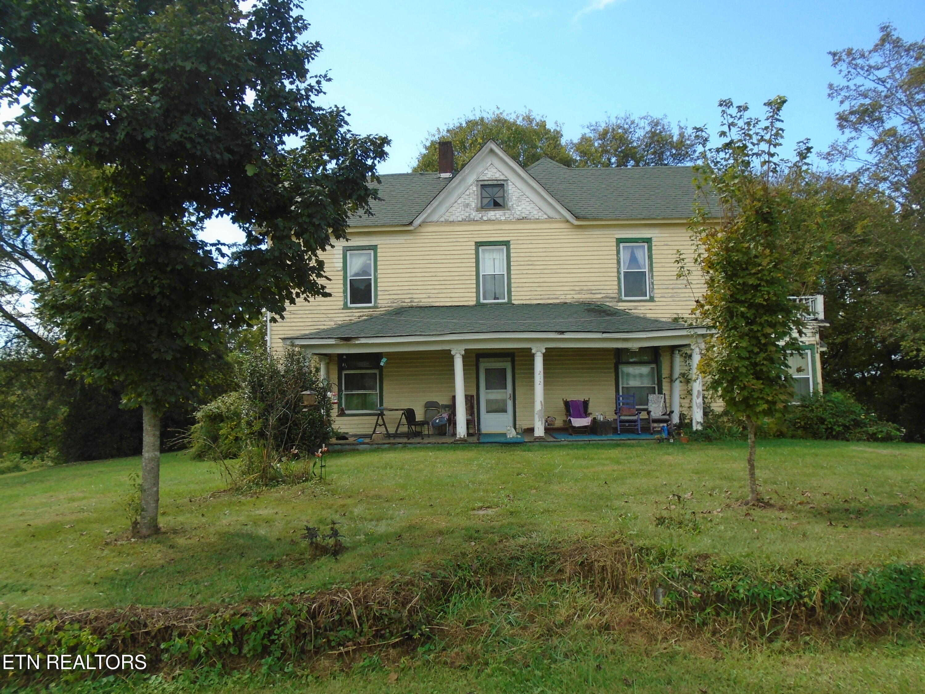 212 Dunlap Hollow Rd