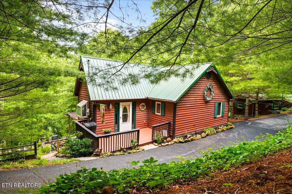 Photo of 274 Pearl Rd, LaFollette, TN 37766 (MLS # 1344694)