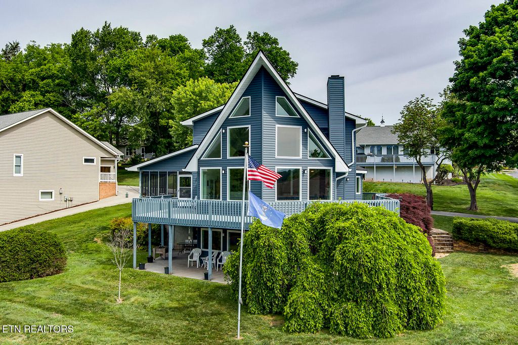 Photo of 242 Chatuga Way, Loudon, TN 37774 (MLS # 1340208)