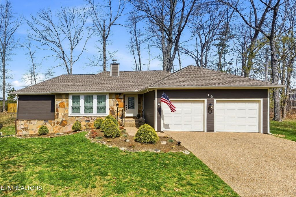 Photo of 19 Newcom Court, Crossville, TN 38558 (MLS # 1333837)