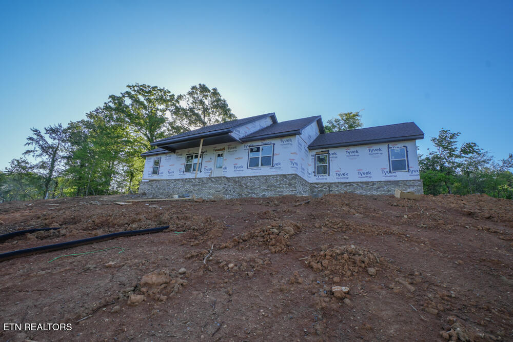 842 Pinebrooke Drive