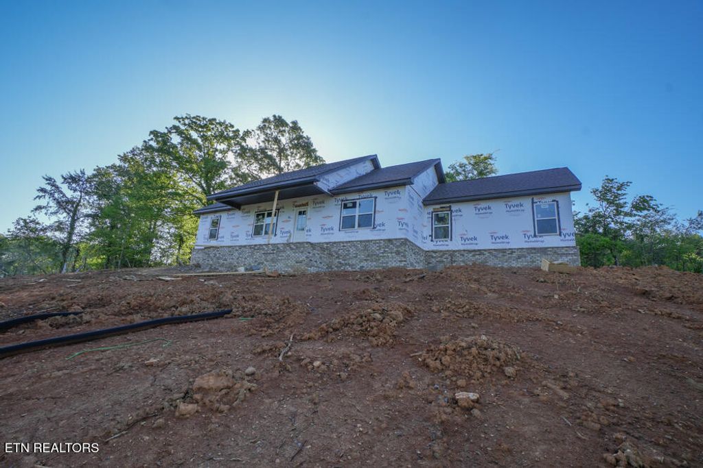 Photo of 842 Pinebrooke Drive, Maryville, TN 37801 (MLS # 1337787)