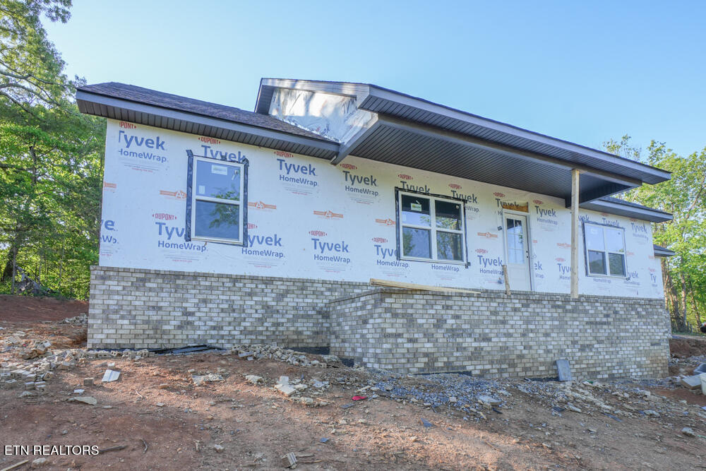 842 Pinebrooke Drive