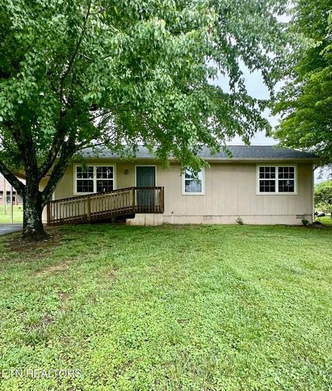 Photo of 615 McCartt St, Wartburg, TN 37887 (MLS # 1342729)