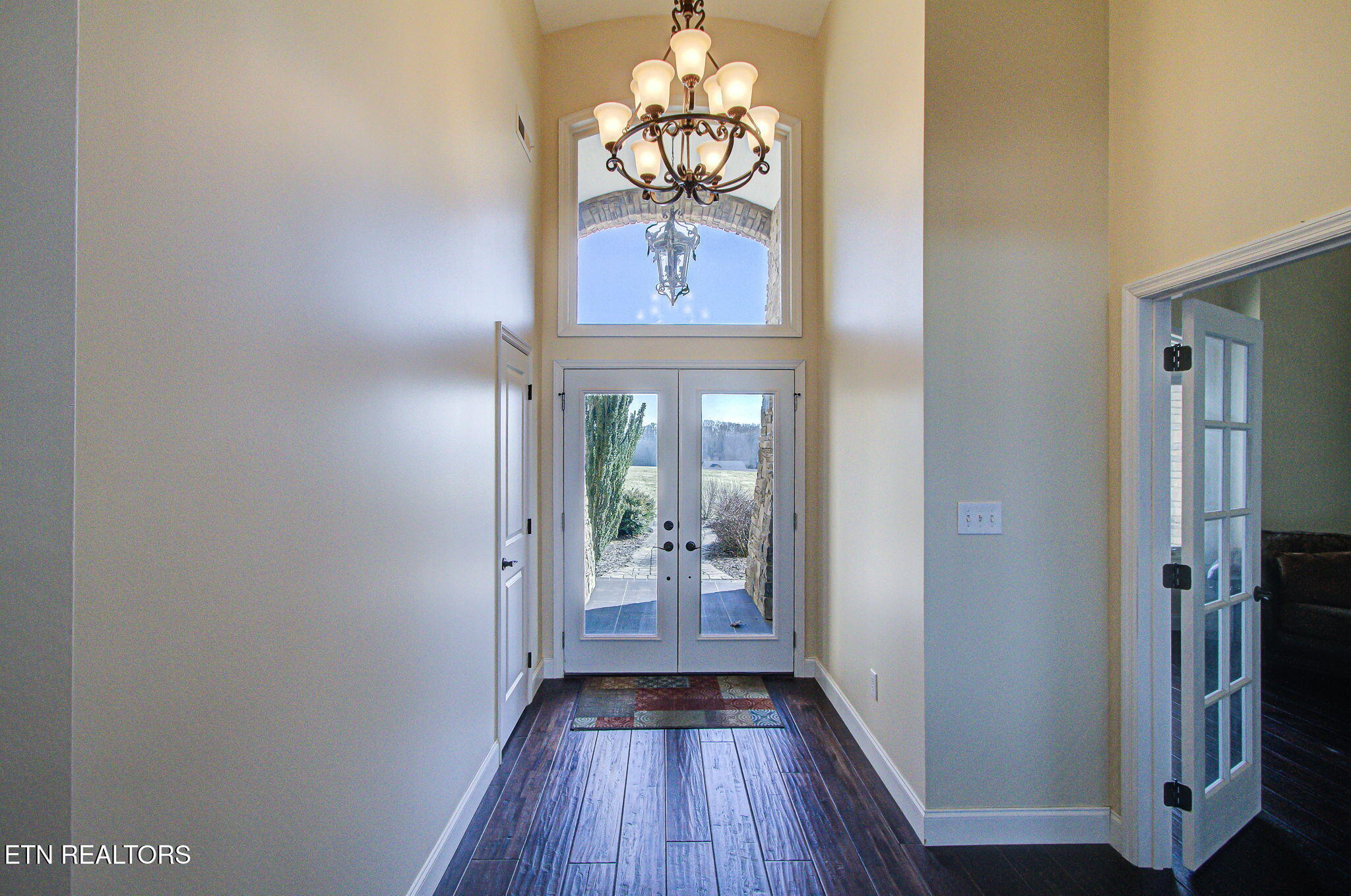 216 Majestic View Drive