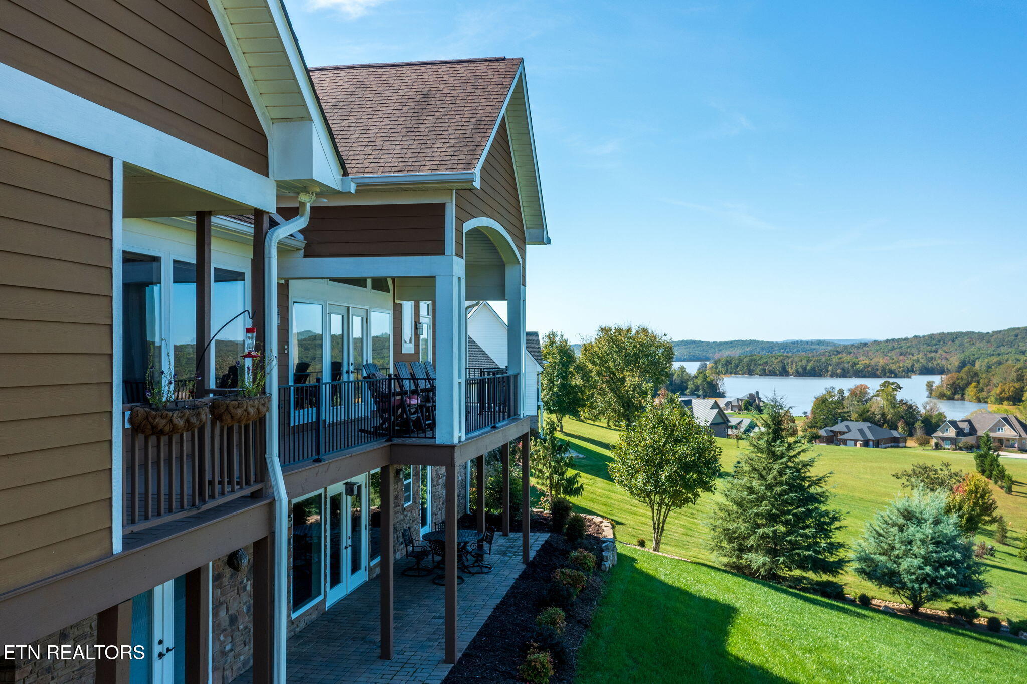 216 Majestic View Drive