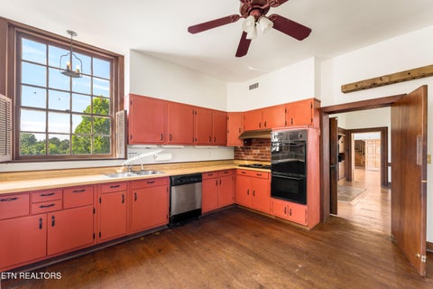 Tiny photo for 2112 Manor Drive, Knoxville, TN 37920 (MLS # 1348130)