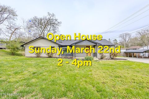 Photo of 439 Fairlawn Circle, Maryville, TN 37801 (MLS # 1333601)