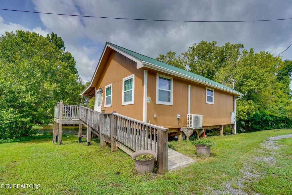 Photo of 4258 Old Walland Hwy, Walland, TN 37886 (MLS # 1251006)