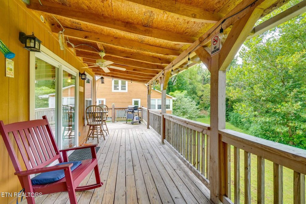 Photo of 4258 Old Walland Hwy, Walland, TN 37886 (MLS # 1251006)