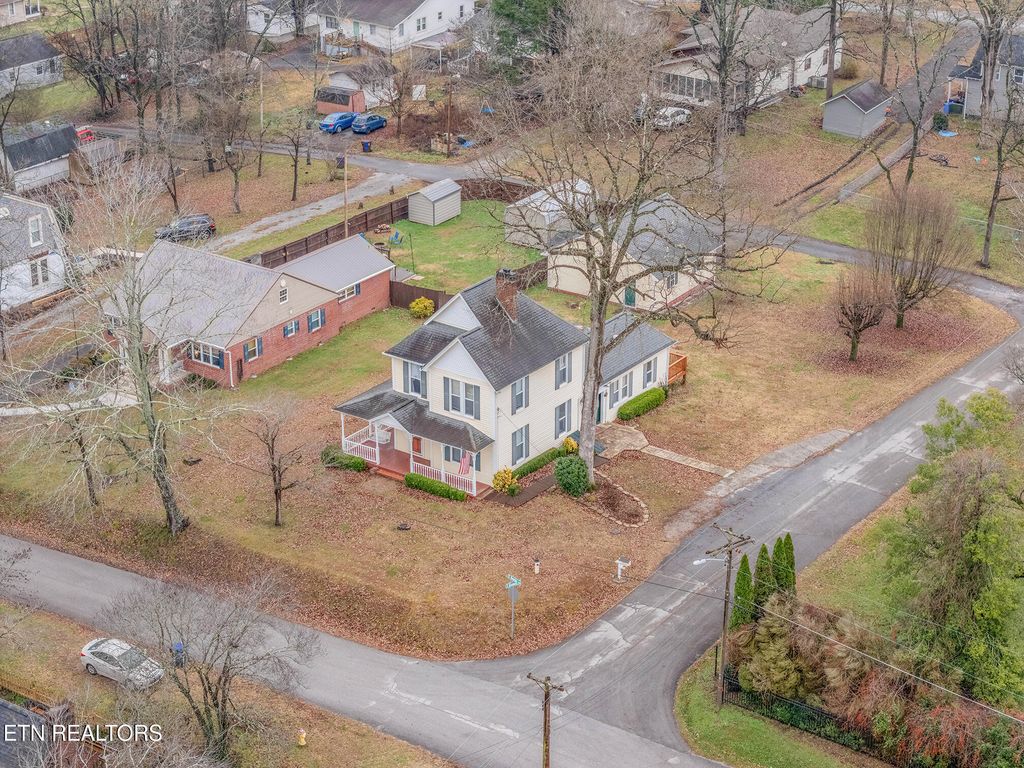 Photo of 320 S Douglas Ave, Rockwood, TN 37854 (MLS # 1323769)