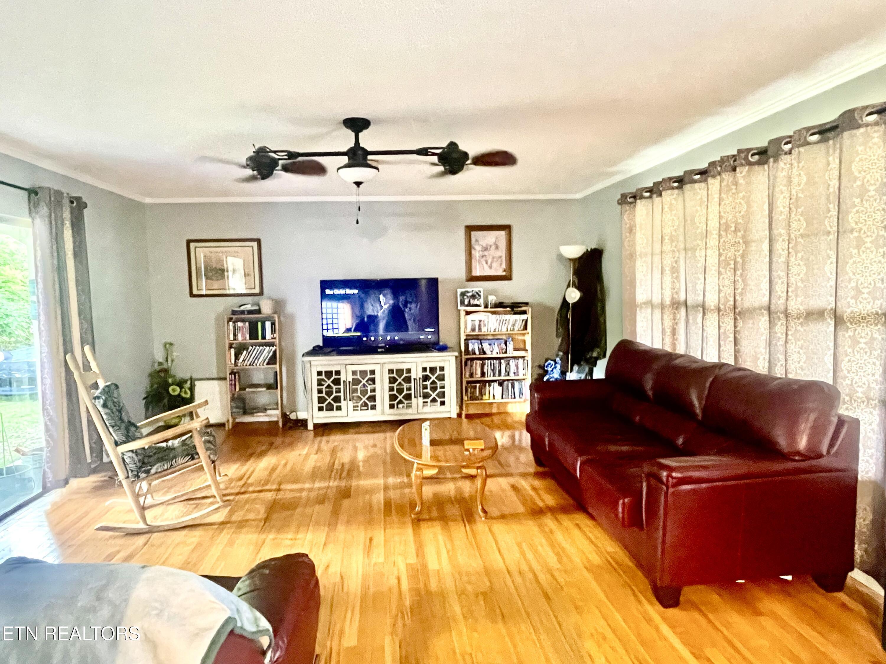 811 Towanda Tr