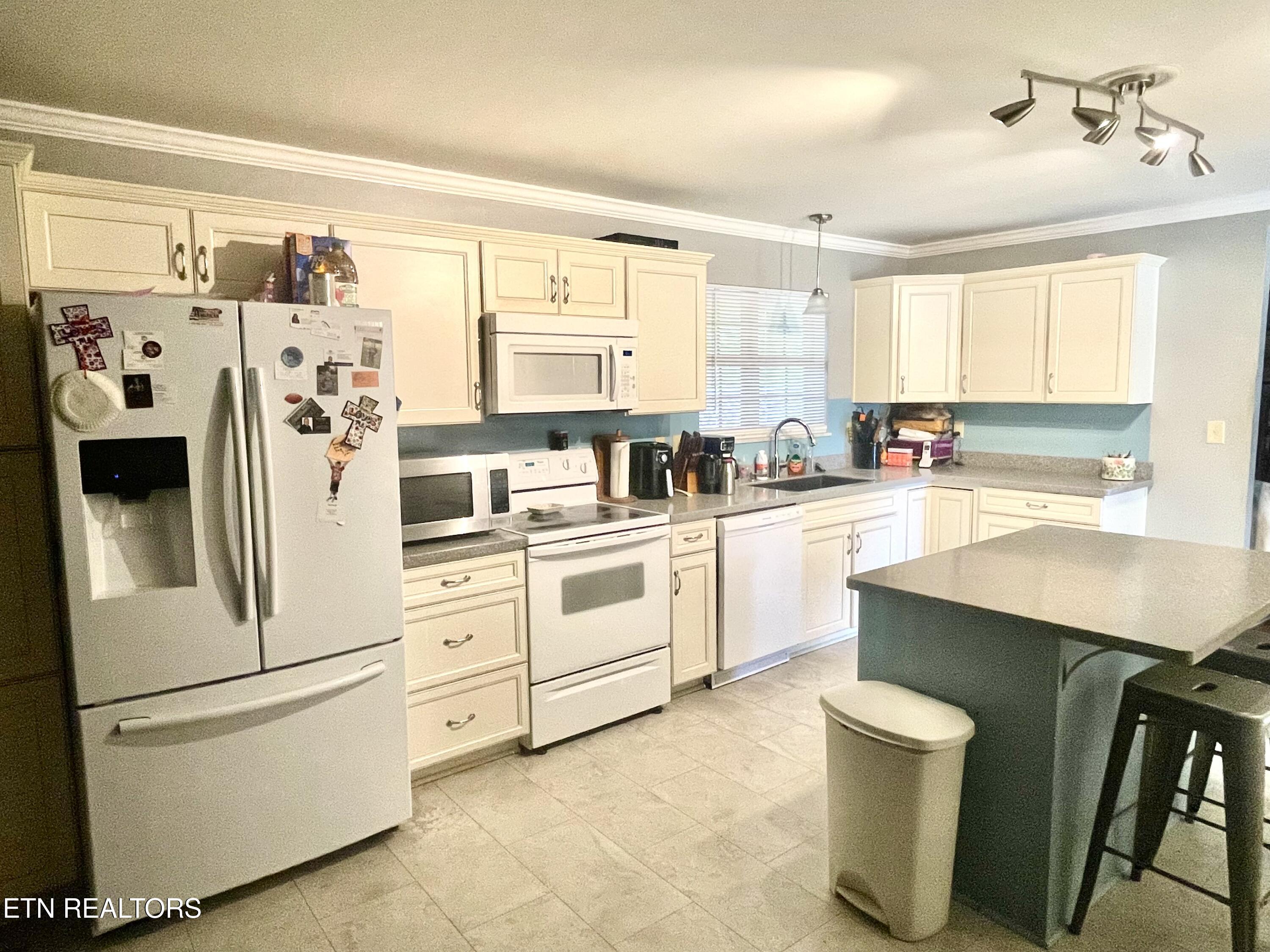 811 Towanda Tr