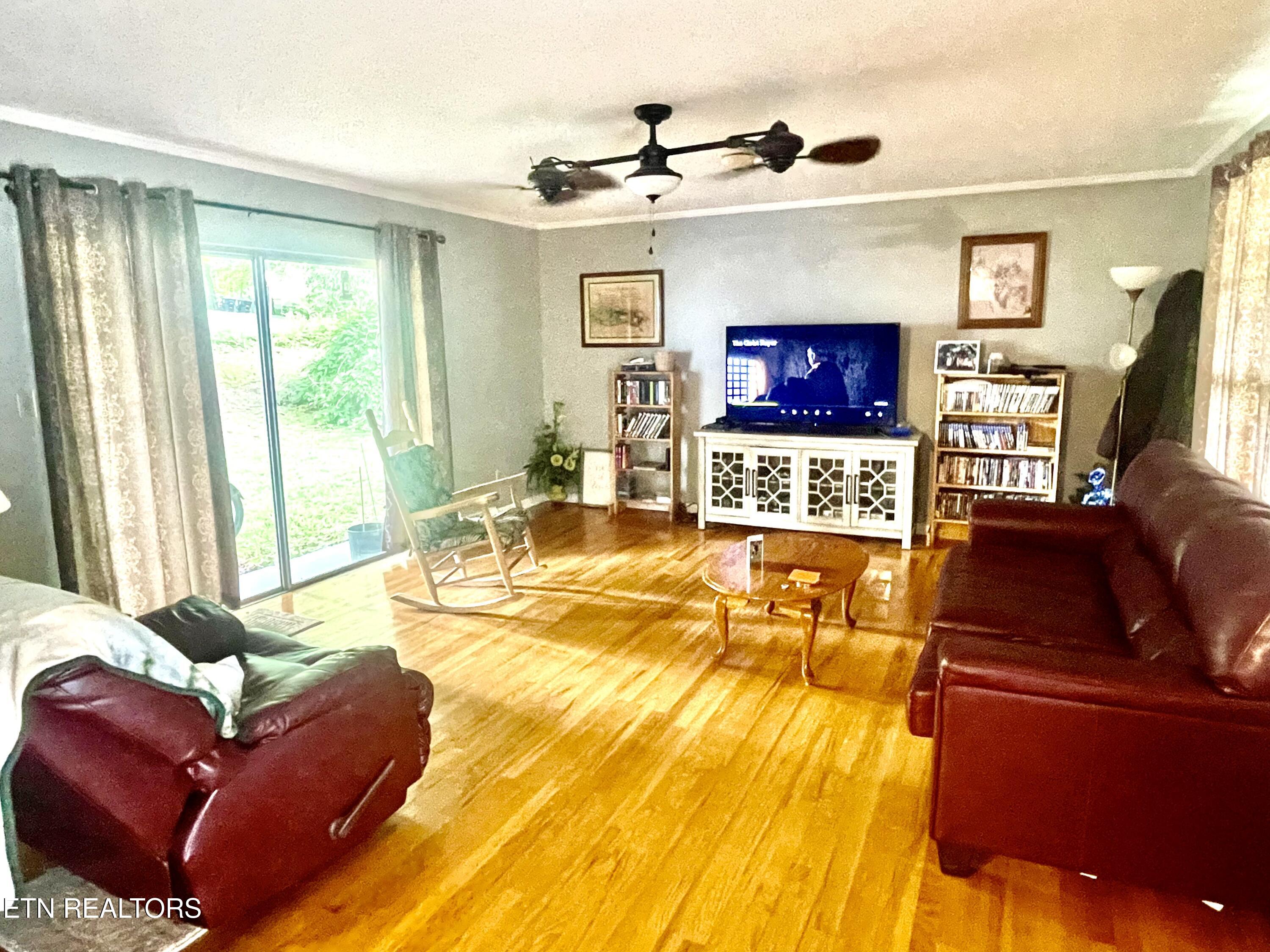 811 Towanda Tr