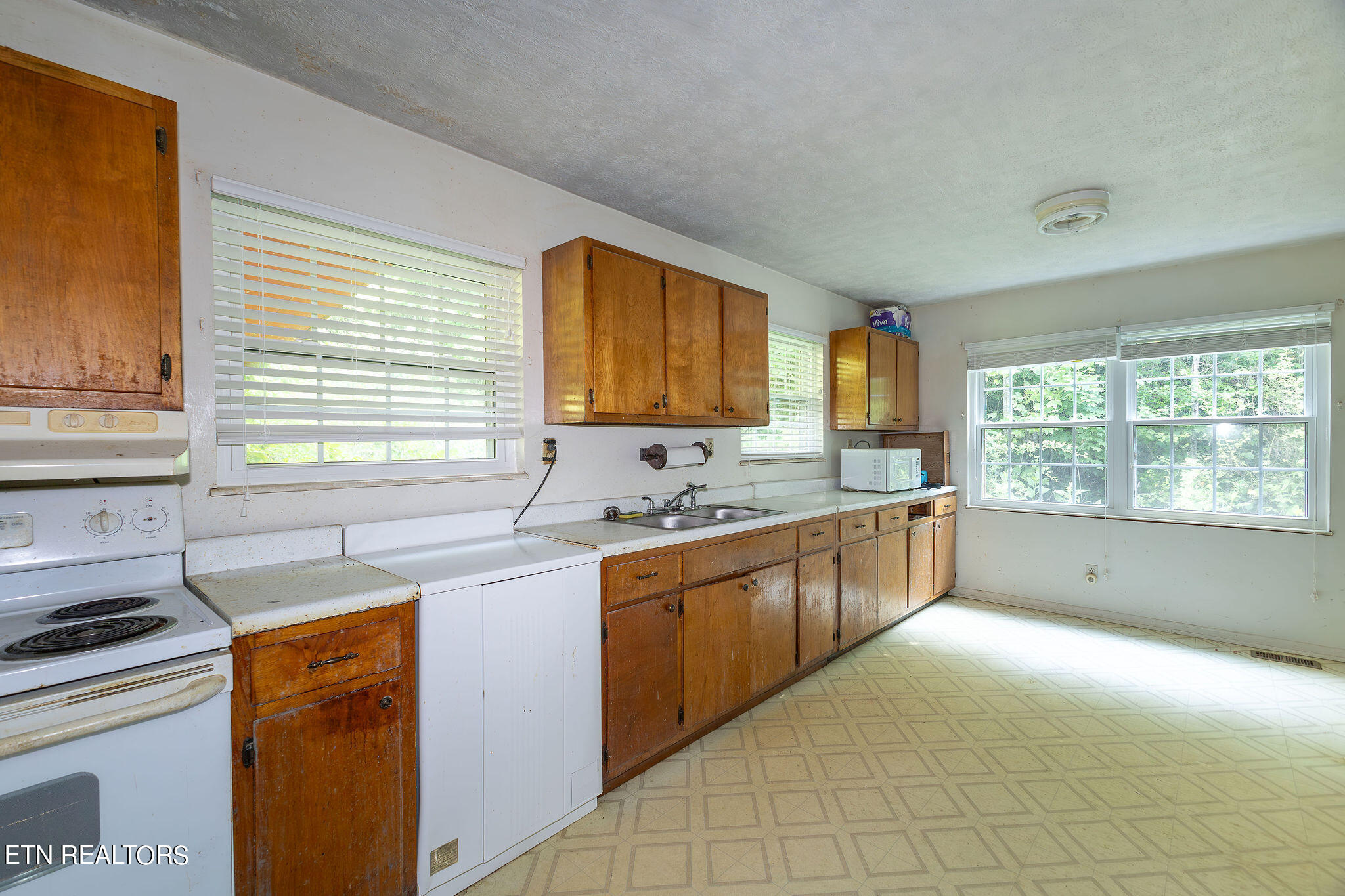 283 Eblen Cave Rd