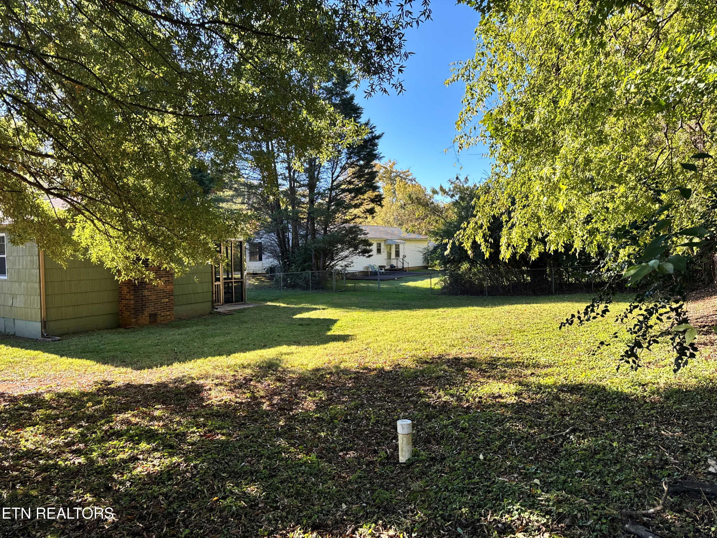 1409 Parkside Drive