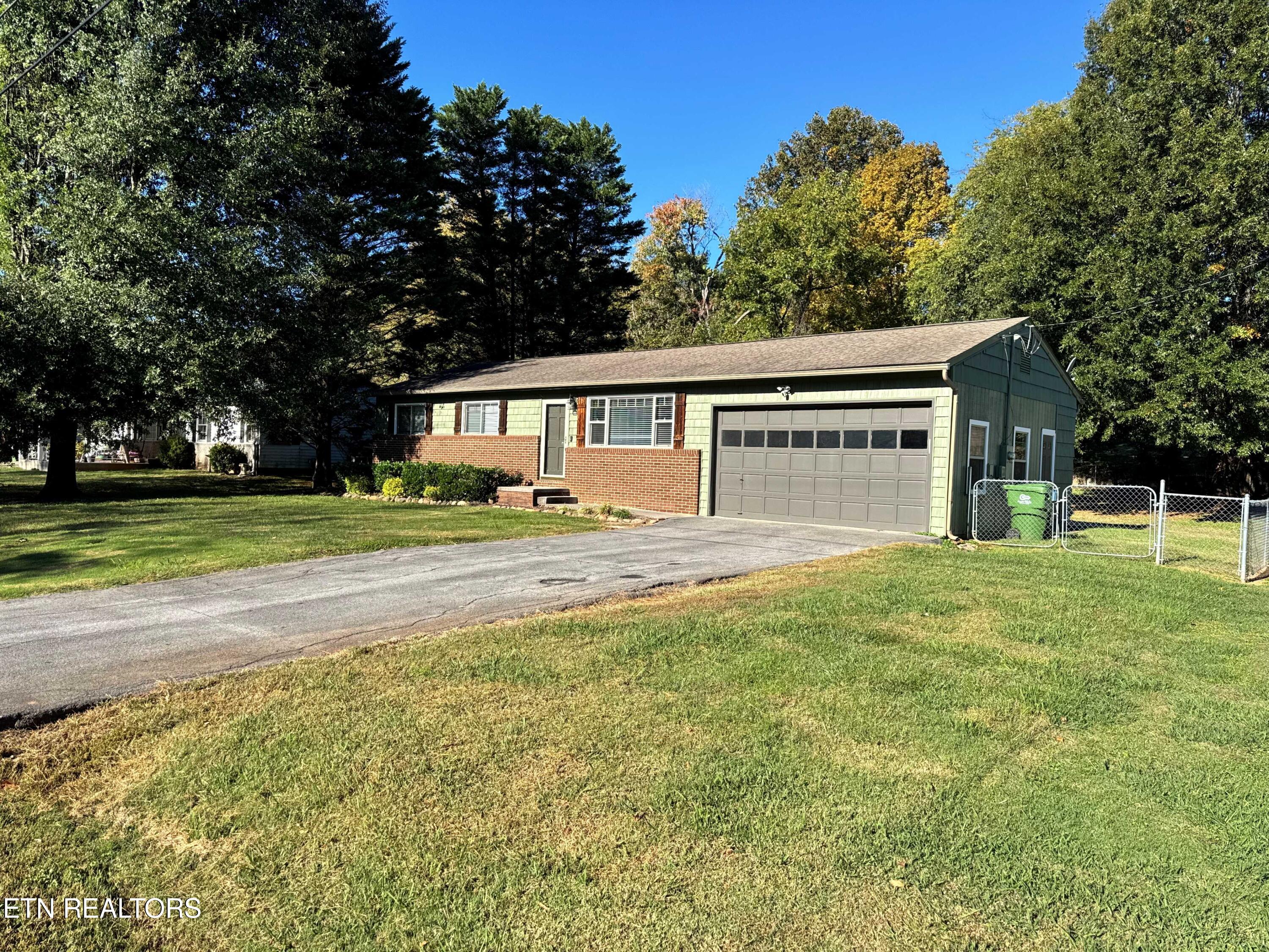 1409 Parkside Drive