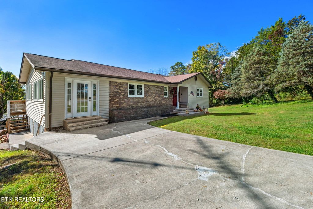 Photo of 2416 Cherokee Drive, Bean Station, TN 37708 (MLS # 1280589)