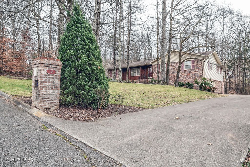 Photo of 132 Connors Drive, Oak Ridge, TN 37830 (MLS # 1326657)