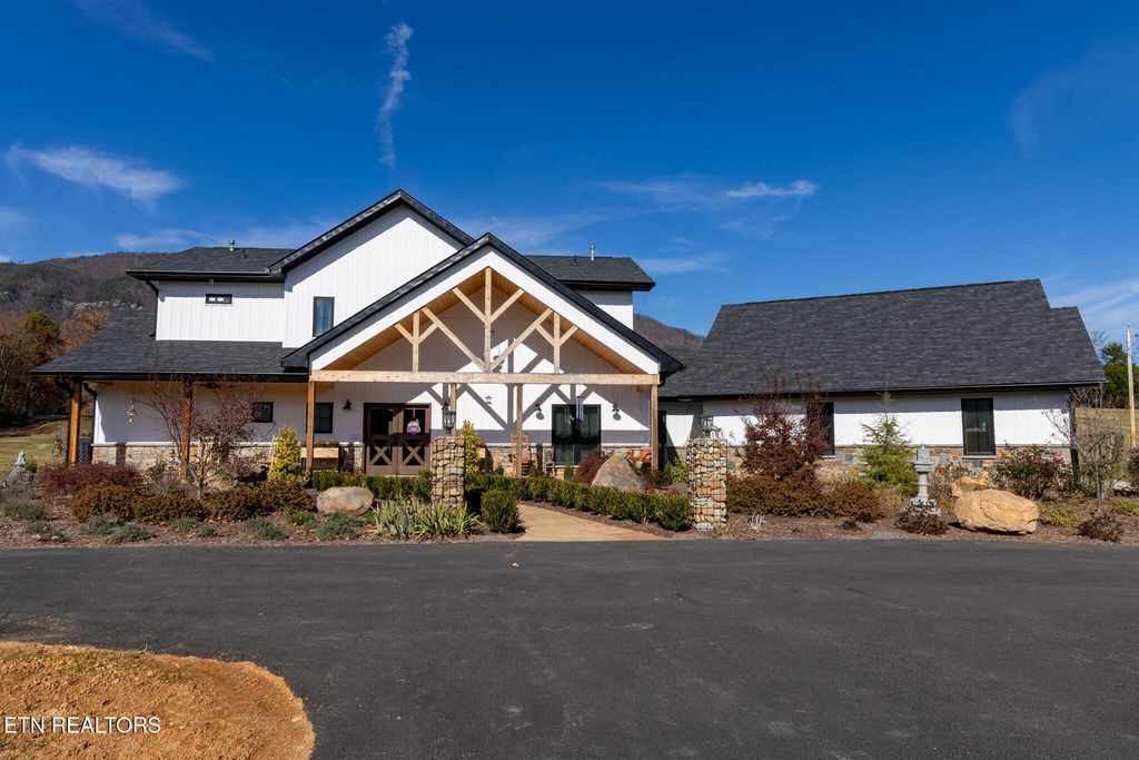 Photo of 1010 Keener Rd, Cosby, TN 37722 (MLS # 1322150)