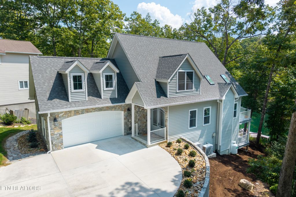 Photo of 43 Overlook Circle, Crossville, TN 38558 (MLS # 1315281)