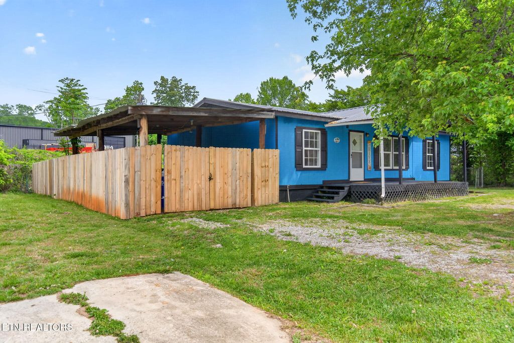 Photo of 111 Little Lane, Harriman, TN 37748 (MLS # 1339820)