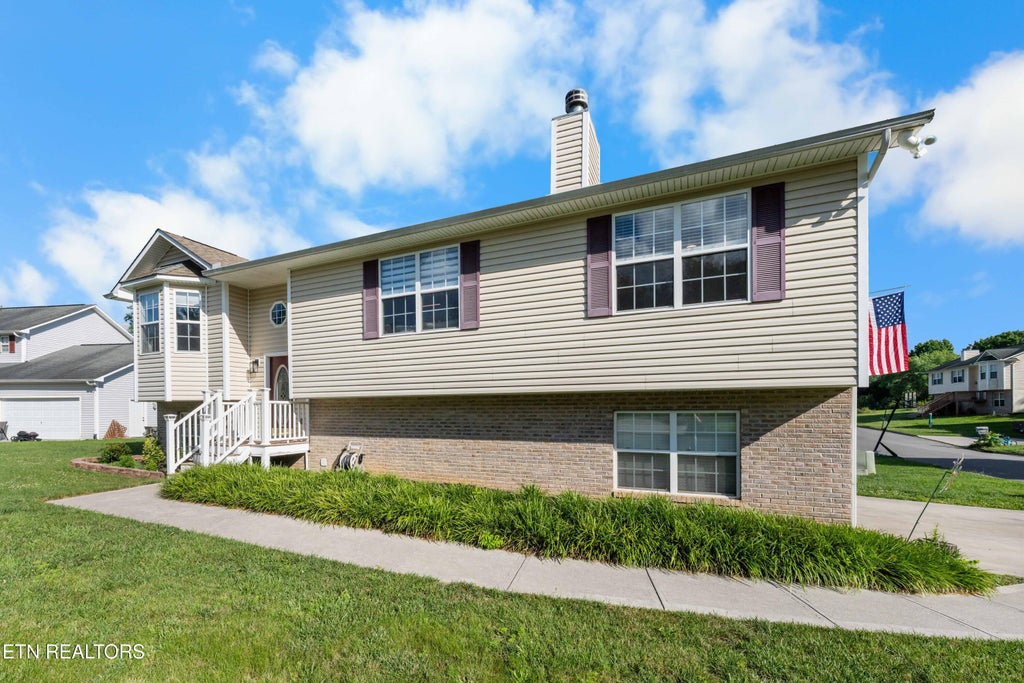 Photo of 6920 Rambling Brooks Lane, Knoxville, TN 37918 (MLS # 1345520)