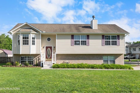 Photo of 6920 Rambling Brooks Lane, Knoxville, TN 37918 (MLS # 1345520)
