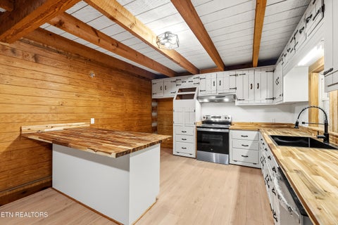 Tiny photo for 335 Allen Rd, Knoxville, TN 37920 (MLS # 1358669)