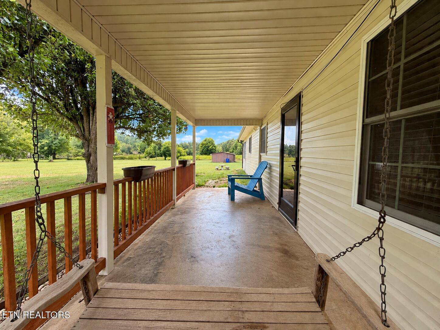 196 Sweetwater Rd