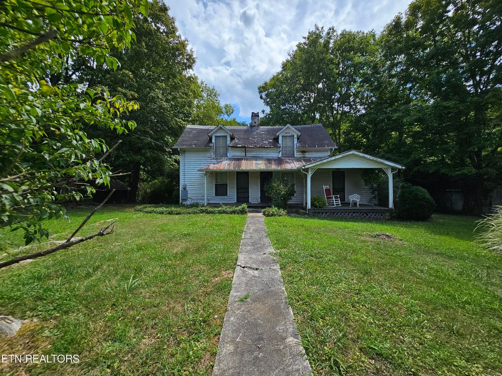 Photo of 9348 Strawberry Plains Pike, Strawberry Plains, TN 37871 (MLS # 1238395)