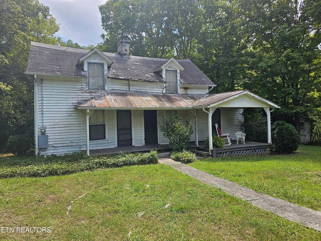 Photo of 9348 Strawberry Plains Pike, Strawberry Plains, TN 37871 (MLS # 1238395)