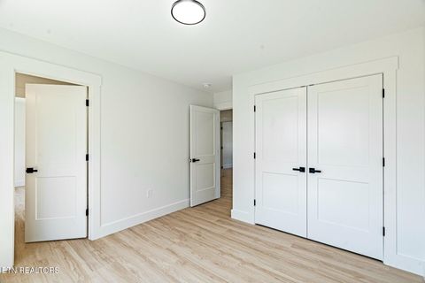 Tiny photo for 126 Henry Ave, Knoxville, TN 37920 (MLS # 1338169)